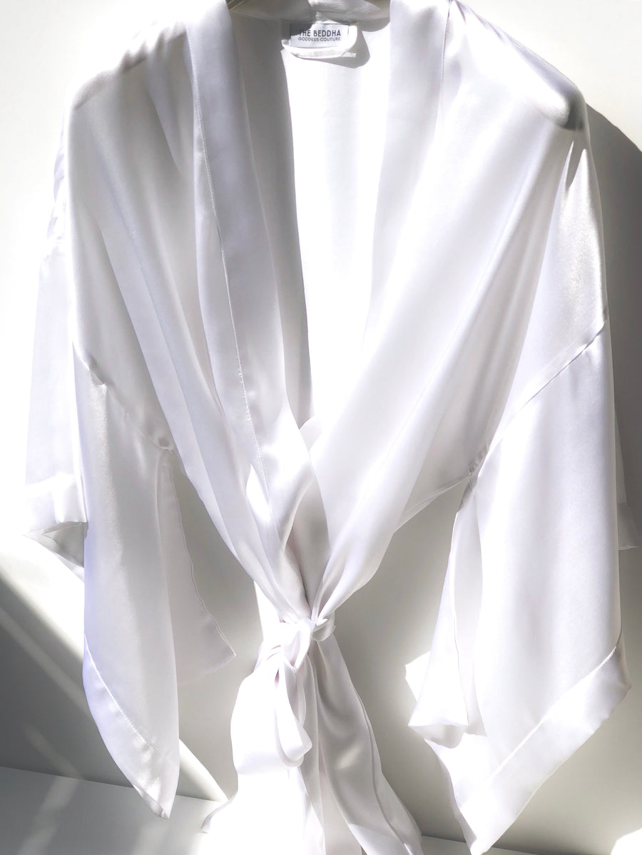 *PRE ORDER* White Silk Kimono - SILKARMOUR